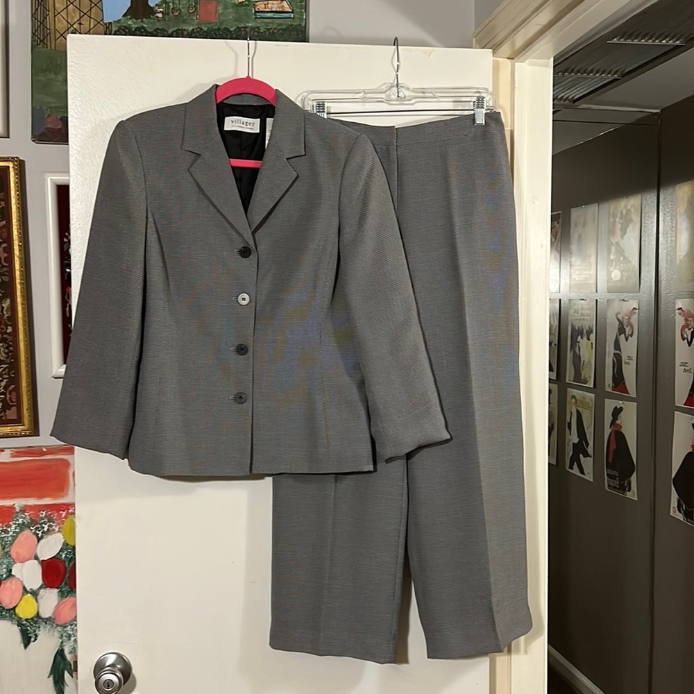 Villager Liz Claiborne pantsuit